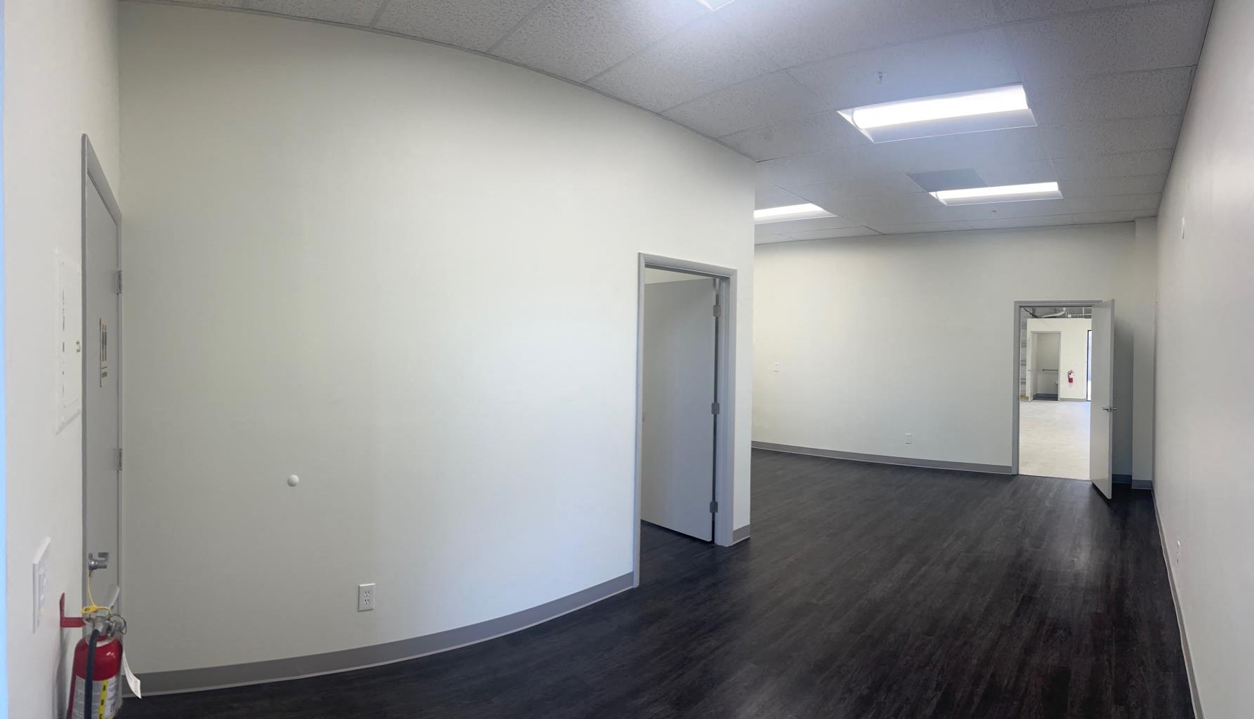 1,400 SF Flex Space in Wellington, FL Photo
